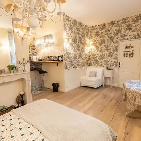 A 2 Pas De La Tour Eiffel Apartment Paris Exterior photo